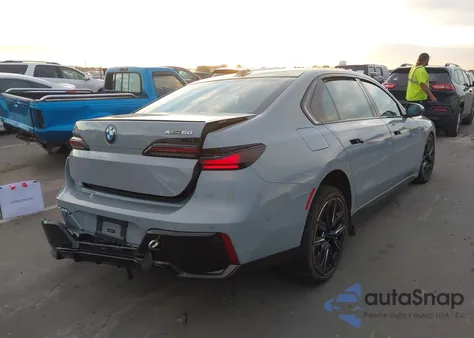 2024 BMW I7 xDrive60 z USA, uszkodzony, nr VIN WBY53EJ05RCP80709